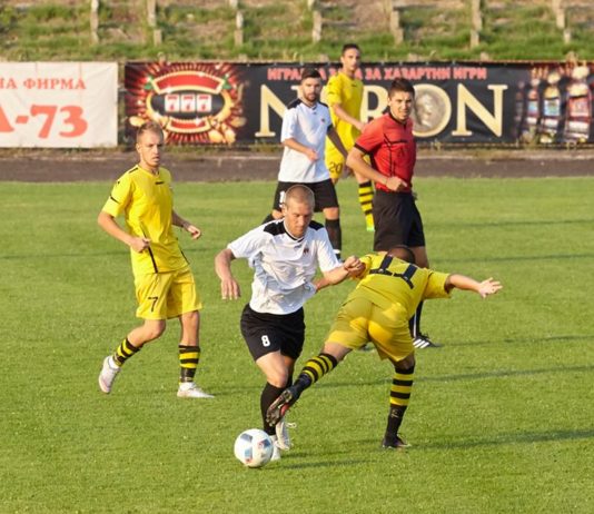 СНИМКИ: “Борислав” надви “Раковски 2011” на старта на Трета лига