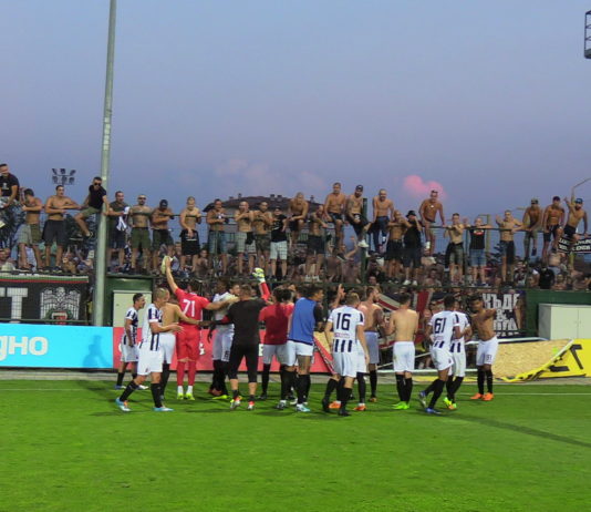 ВИДЕО и СНИМКИ: От шествието в Коматево, през радостта при гола, до празненствата след победата! Вижте всичко от агитката на Локо Пд
