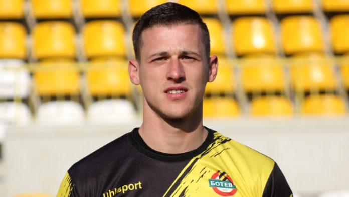 8B7AC7B6-39C3-42C3-A701-EA8C4EA5E52A